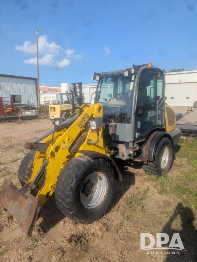 Image of Wacker Neuson WL38 equipment image 2