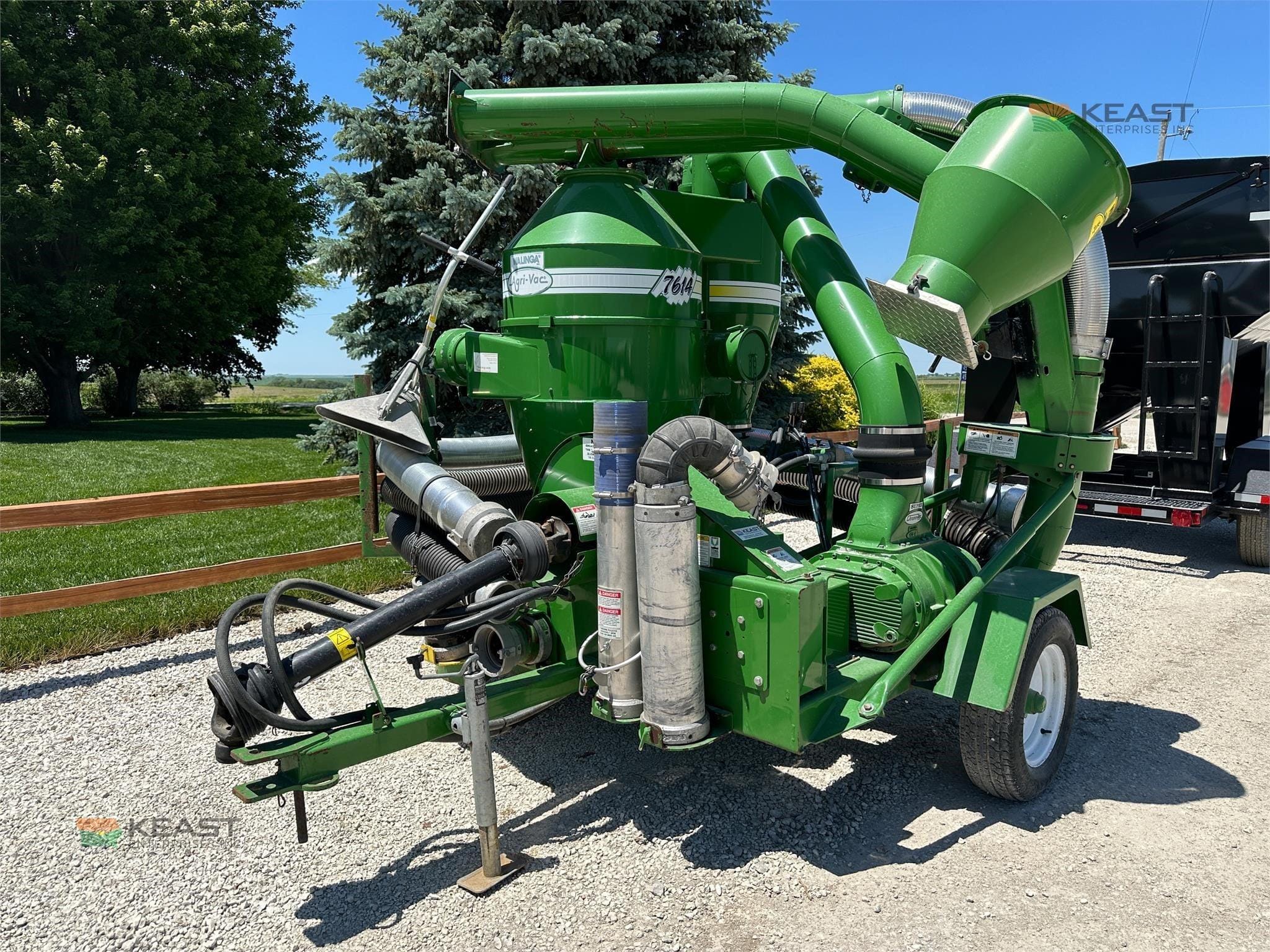 2017 Walinga 7614 Equipment Image0
