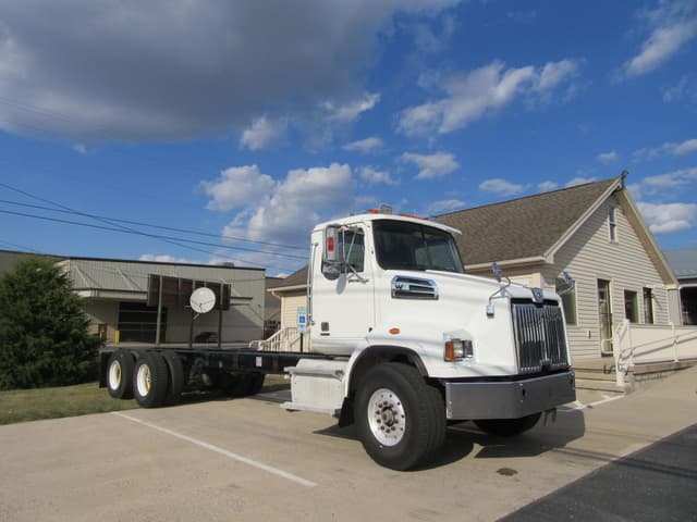 Image of Western Star 4700 equipment image 1