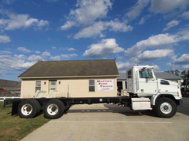 Image of Western Star 4700 equipment image 2