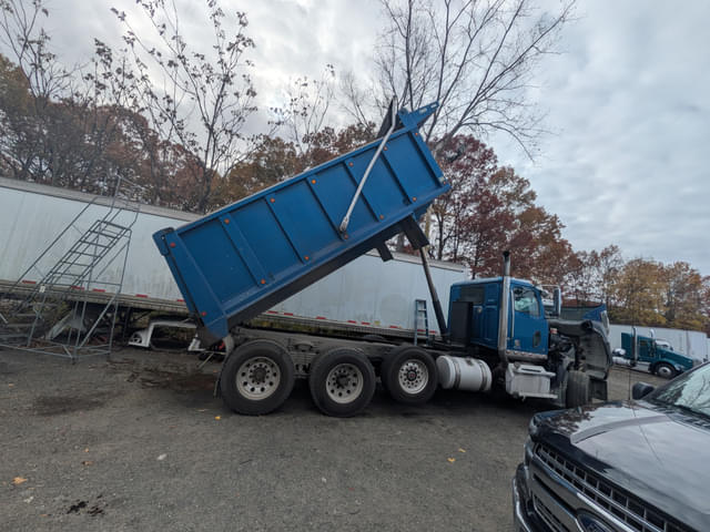 Image of Western Star 4700SF equipment image 1