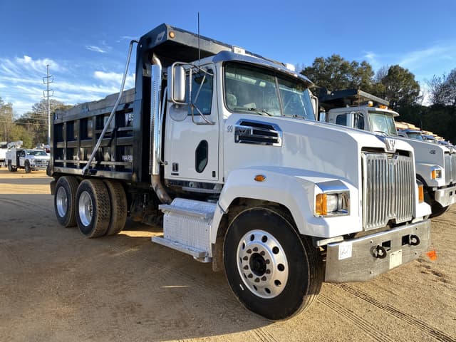 Image of Western Star 4700SF equipment image 3
