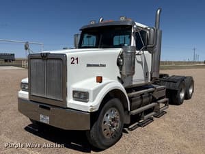 2017 Western Star W4900SF Image