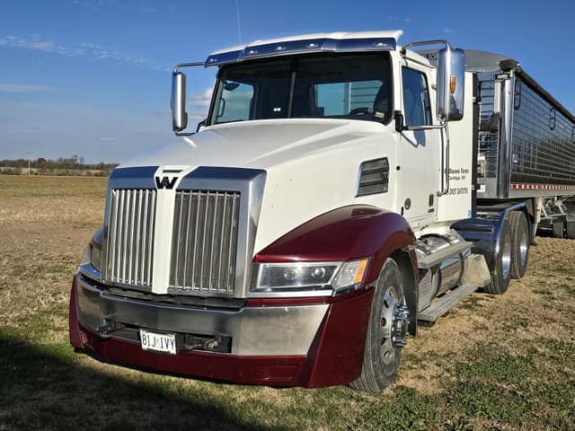 Image of Western Star 5700XE equipment image 2