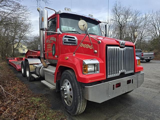 Image of Western Star 4700SF equipment image 2