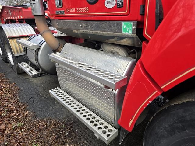 Image of Western Star 4700SF equipment image 4