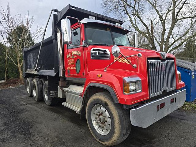Image of Western Star 4700SF equipment image 2