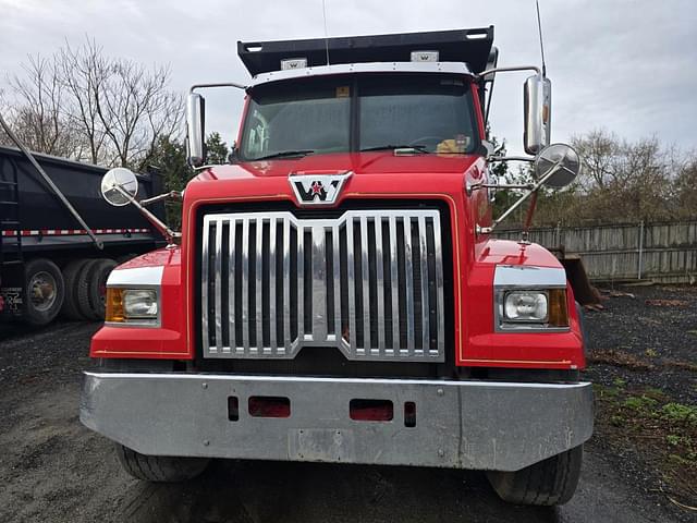 Image of Western Star 4700SF equipment image 1