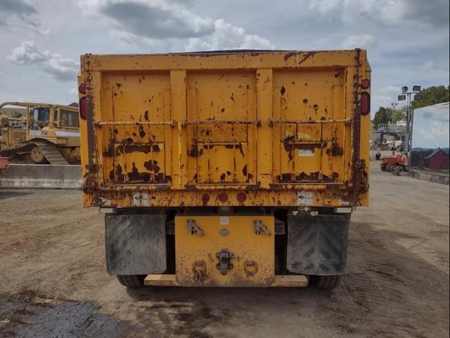 Image of International 4300 equipment image 3
