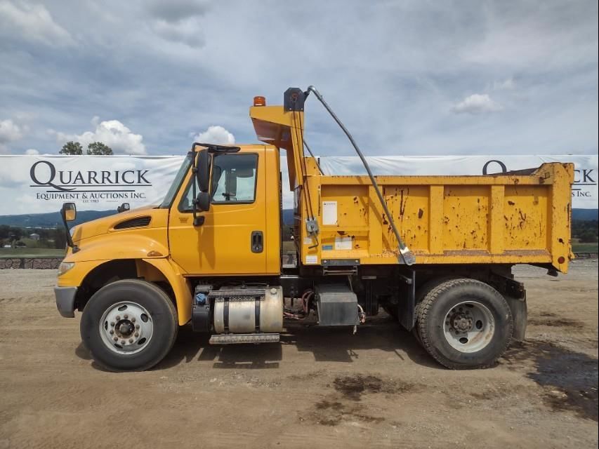2018 International 4300 Equipment Image0