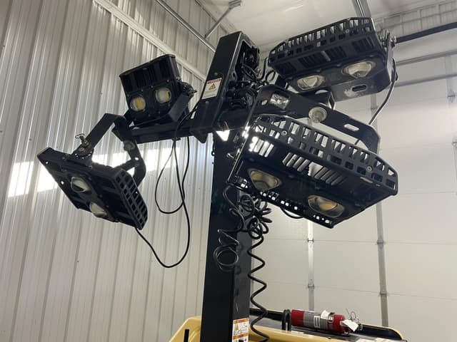 Image of Allmand  Night-Lite V-Series  equipment image 1