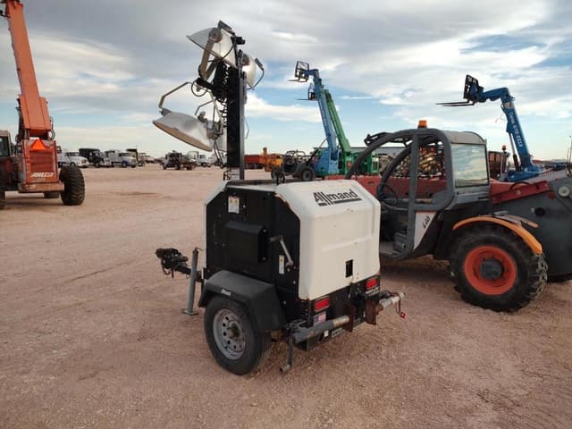 Image of Allmand Night-Lite V-Series equipment image 1