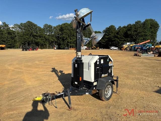 Image of Allmand  Night-Lite V-Series  equipment image 3