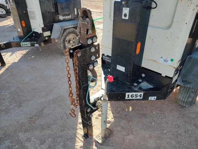 Image of Allmand Night-Lite V-Series equipment image 4