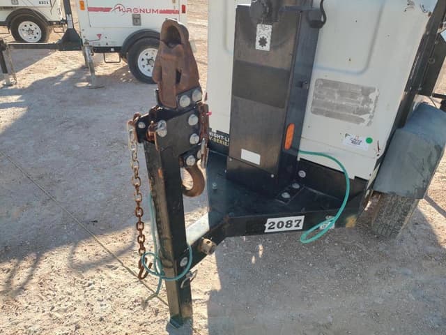 Image of Allmand Night-Lite V-Series equipment image 4