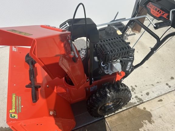 2018 Ariens Deluxe 28 SHO Equipment Image0