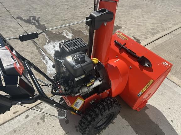 Image of Ariens Deluxe 28 SHO equipment image 3