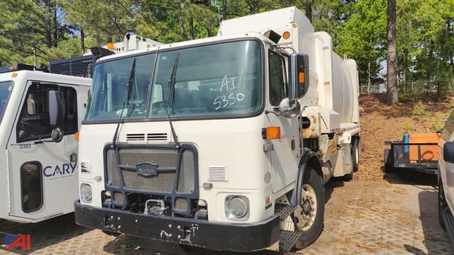 Image of Autocar ACX64 equipment image 1