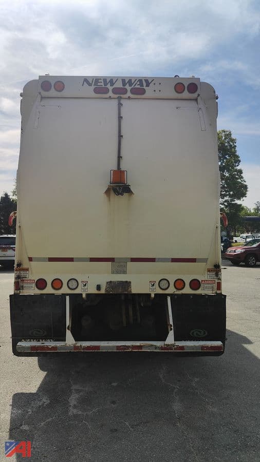 Image of Autocar ACX64 equipment image 3