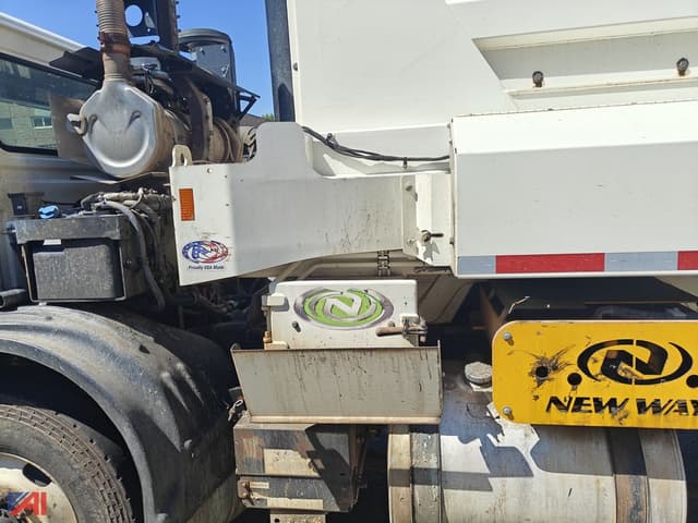 Image of Autocar Xpeditor equipment image 2