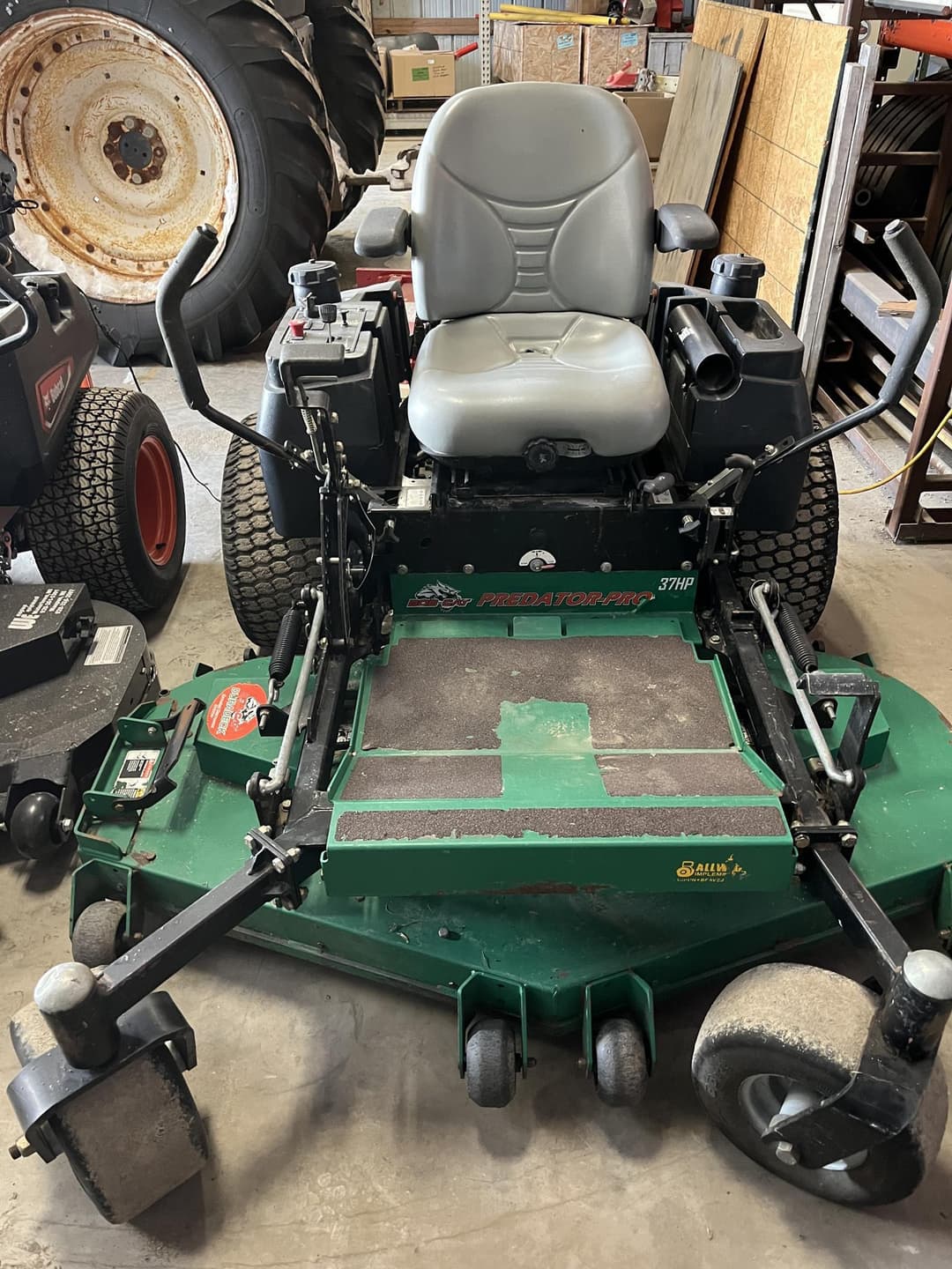 Image of Bobcat Predator-Pro Image 0