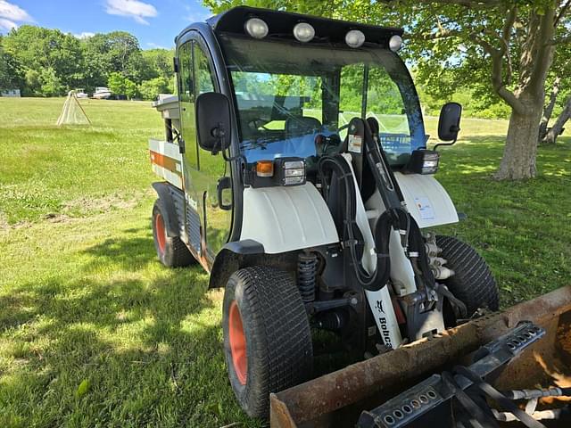 Image of Bobcat Toolcat 5600 equipment image 4