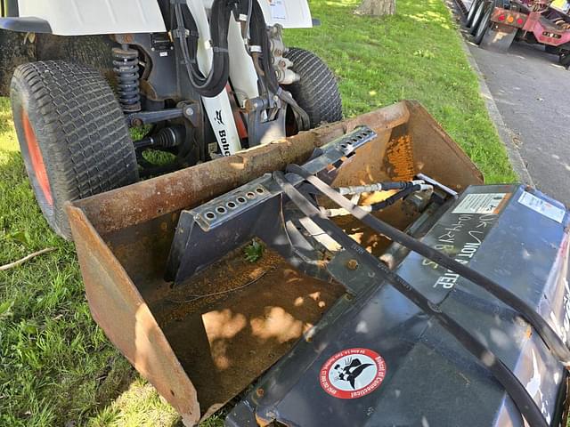 Image of Bobcat Toolcat 5600 equipment image 3