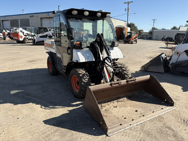 Image of Bobcat Toolcat 5600 equipment image 4