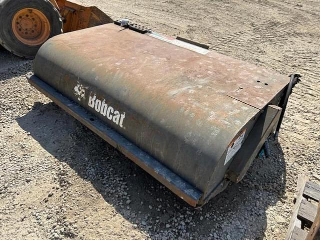 Image of Bobcat 72 equipment image 2