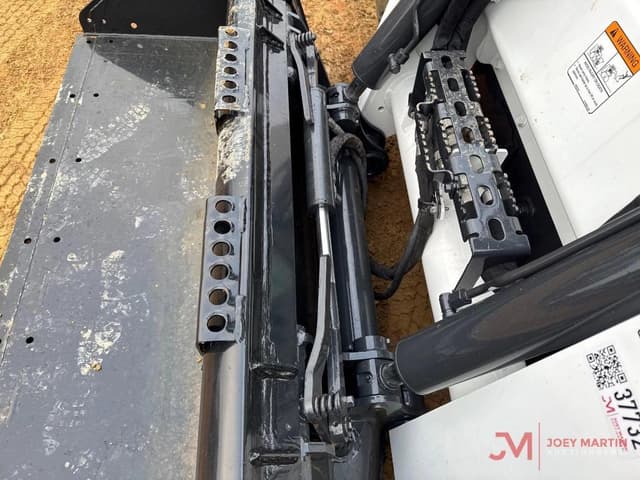 Image of Bobcat A770 equipment image 4