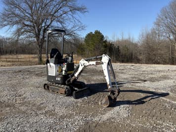 Main image Bobcat E10