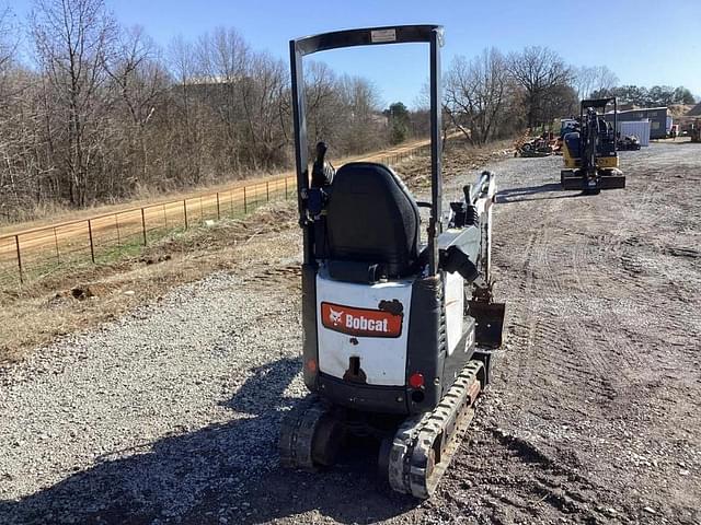 Image of Bobcat E10 equipment image 4