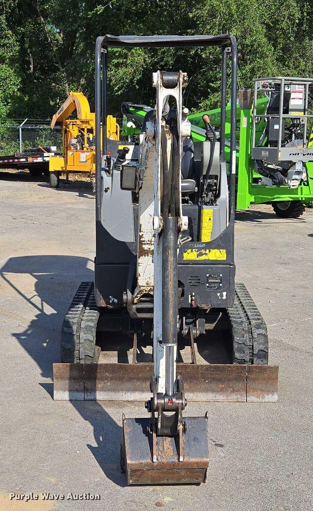 Image of Bobcat E20 equipment image 1