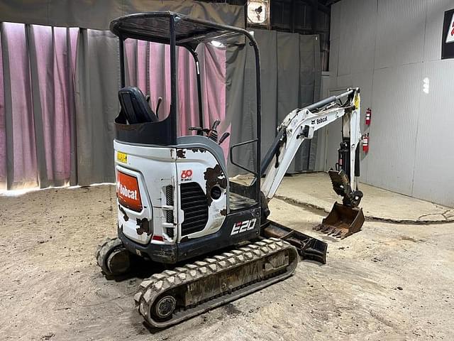 Image of Bobcat E20 equipment image 4