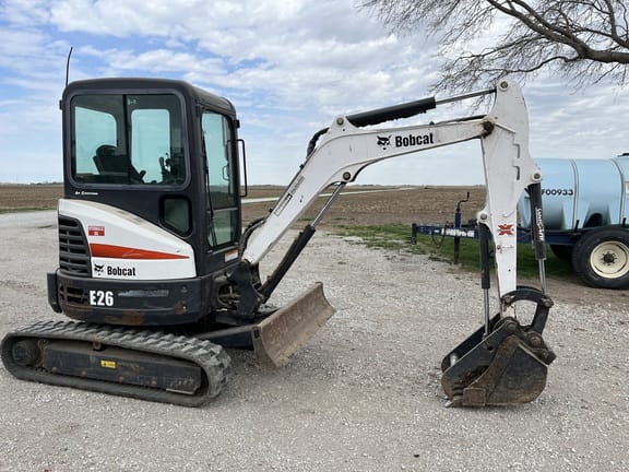Main image Bobcat E26