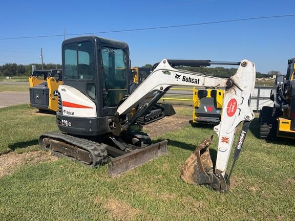 Main image Bobcat E26
