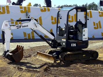 Main image Bobcat E26
