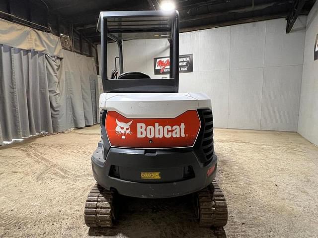 Image of Bobcat E32 equipment image 4