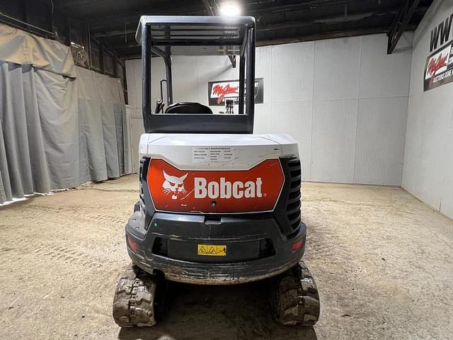 Image of Bobcat E32 equipment image 4