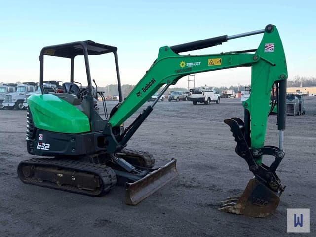Image of Bobcat E32i equipment image 2