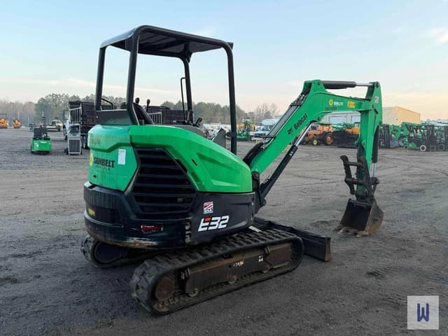 Image of Bobcat E32i equipment image 4