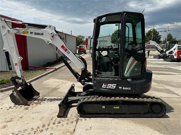 Image of Bobcat E35 equipment image 1