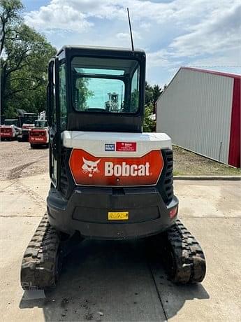 Image of Bobcat E35 equipment image 2