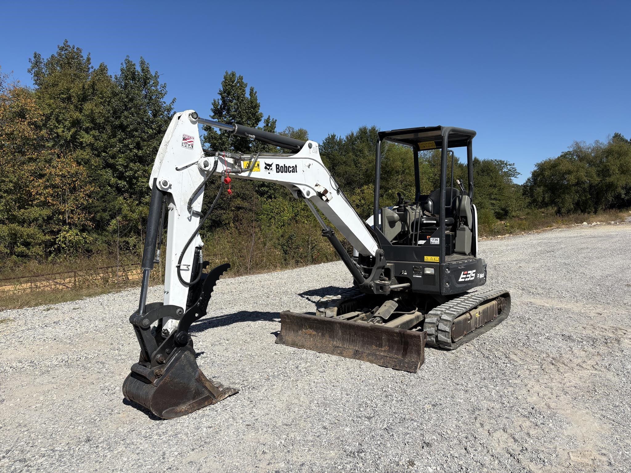 Main image Bobcat E35