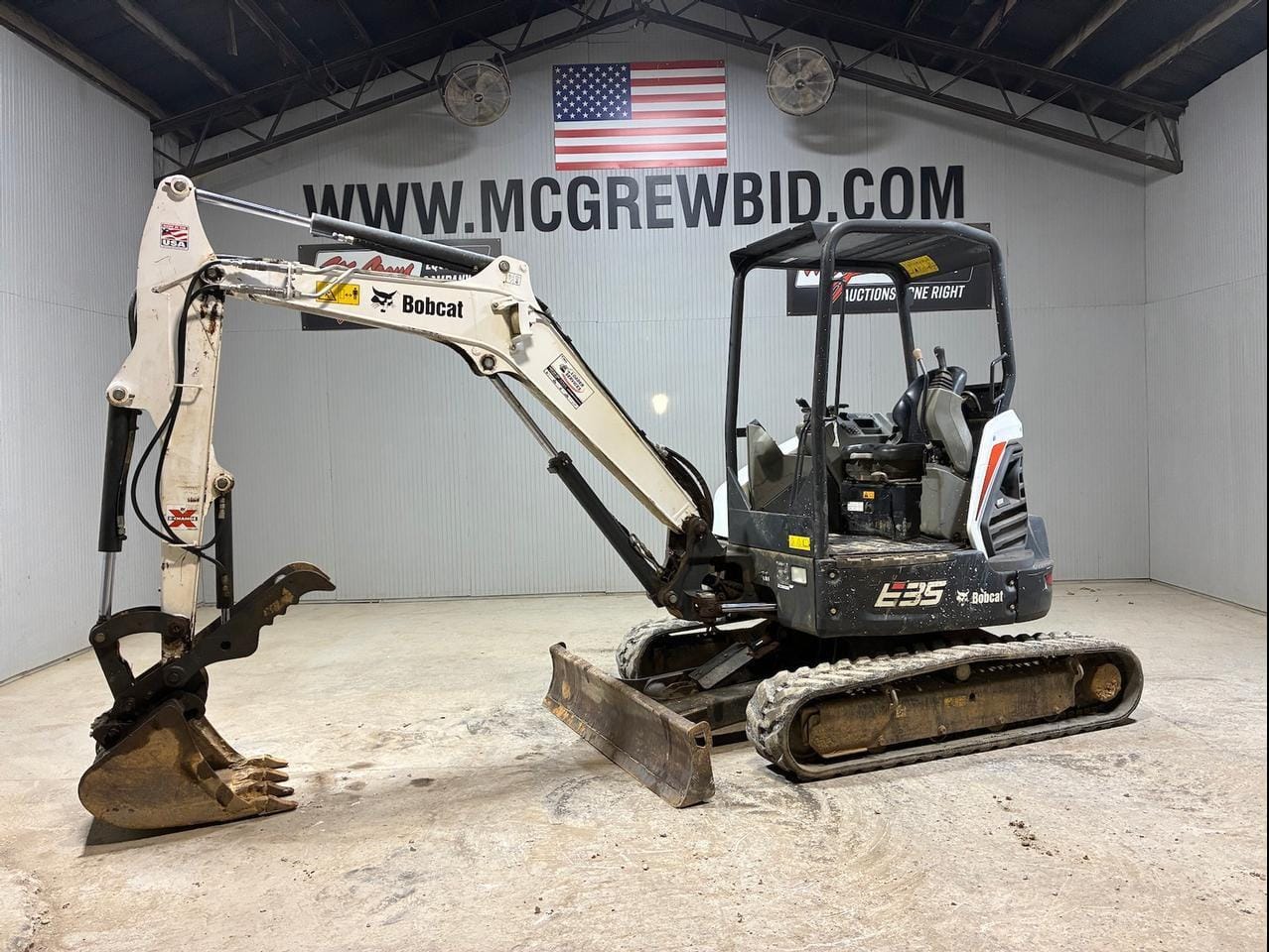 2018 Bobcat E35 Equipment Image0