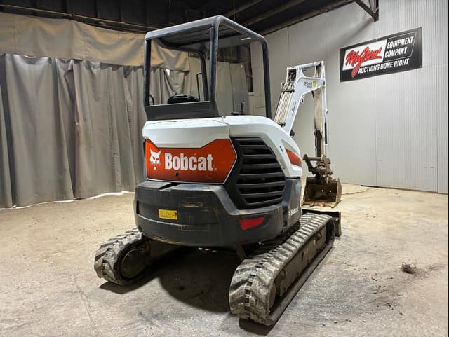 Image of Bobcat E35 equipment image 4