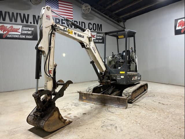 Image of Bobcat E35 equipment image 1