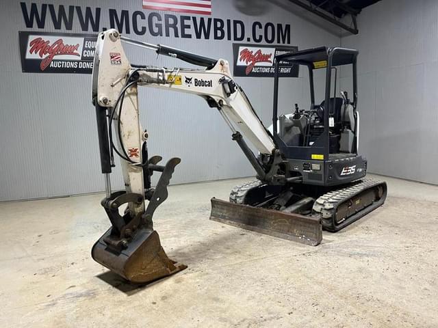 Image of Bobcat E35 equipment image 1