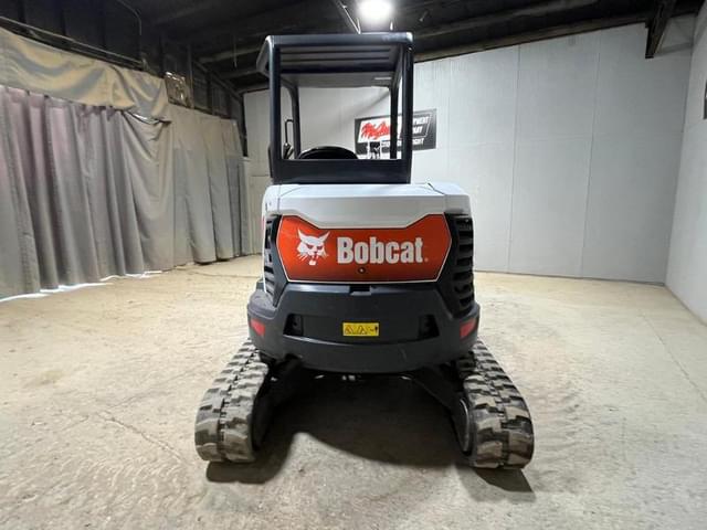 Image of Bobcat E35 equipment image 3