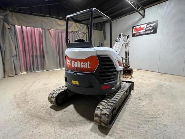 Image of Bobcat E35 equipment image 4